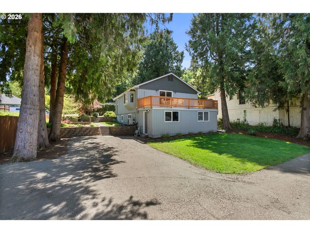 509 JQ ADAMS St, Oregon City, OR 97045