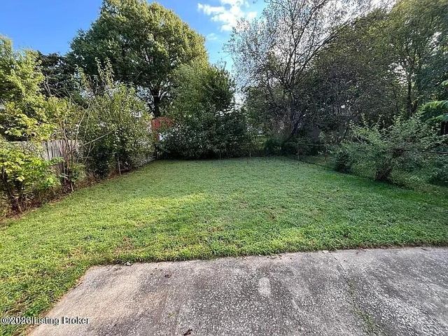 1323 Thornberry Ave, Louisville, KY 40215