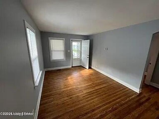 1323 Thornberry Ave, Louisville, KY 40215