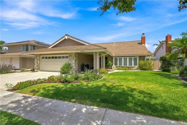 2040 Swan Drive, Costa Mesa, CA 92626