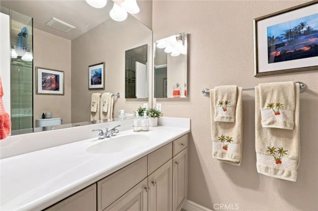 2040 Swan Drive, Costa Mesa, CA 92626