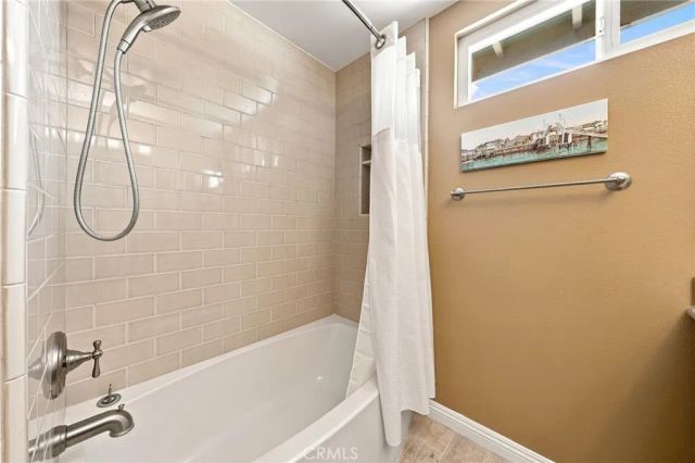 2040 Swan Drive, Costa Mesa, CA 92626