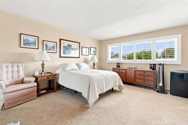 2040 Swan Drive, Costa Mesa, CA 92626