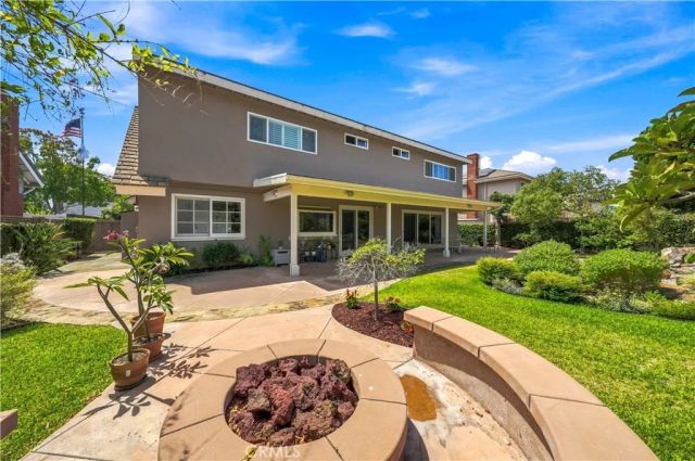 2040 Swan Drive, Costa Mesa, CA 92626