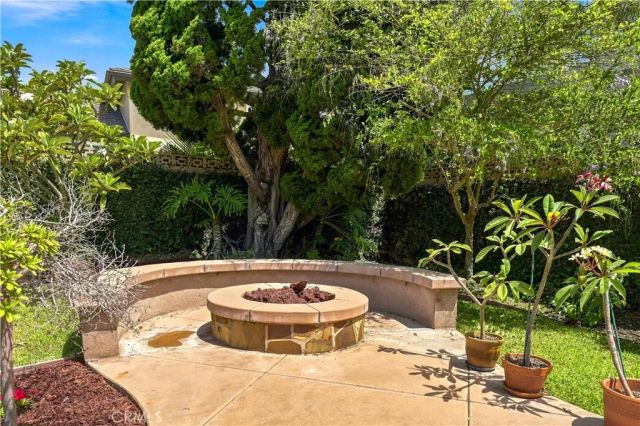 2040 Swan Drive, Costa Mesa, CA 92626