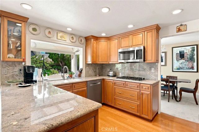 2040 Swan Drive, Costa Mesa, CA 92626