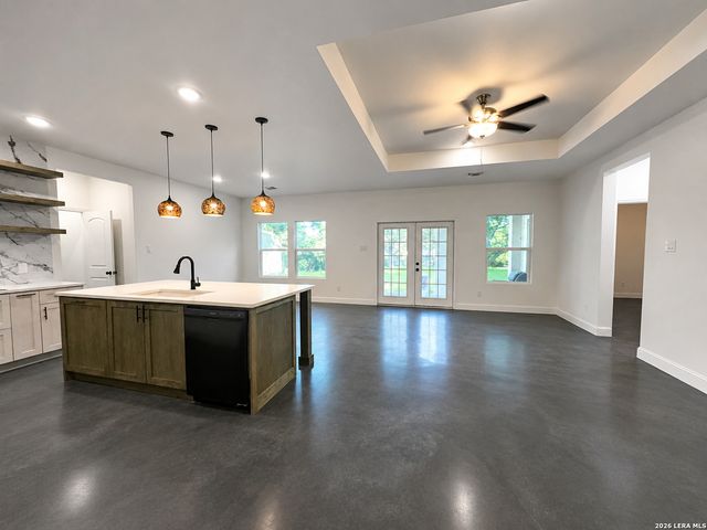 656 Fawn Drive, Spring Branch, TX 78070