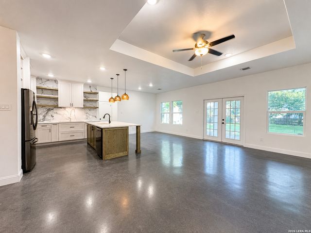 656 Fawn Drive, Spring Branch, TX 78070