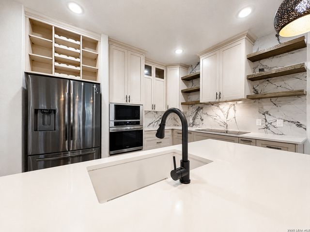 656 Fawn Drive, Spring Branch, TX 78070