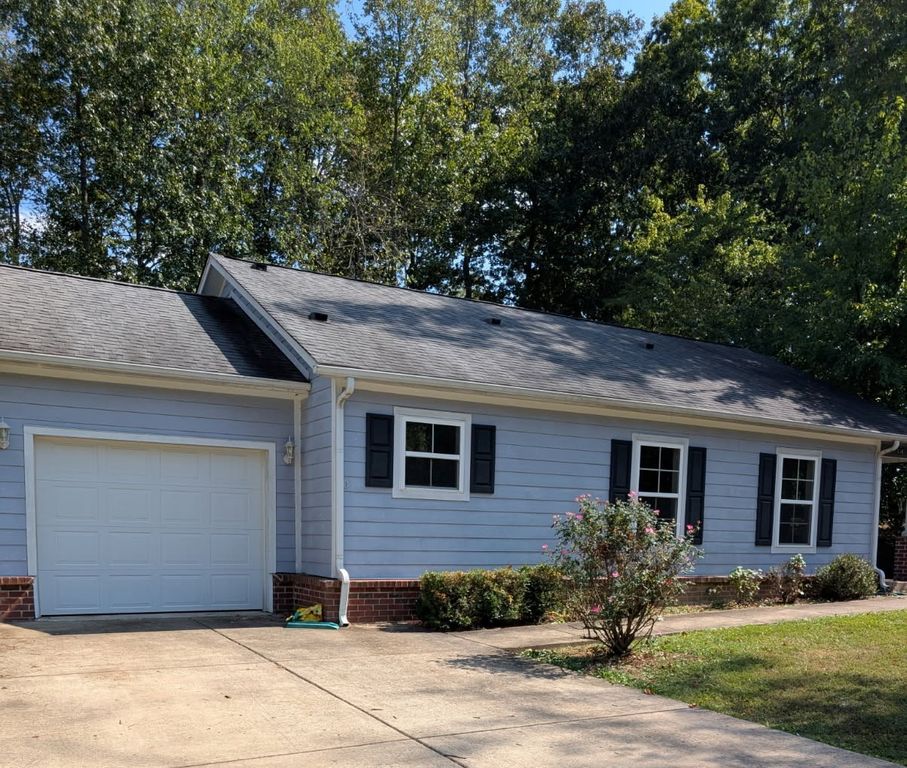 119 Silver Leaf Cir, Dickson, TN 37055