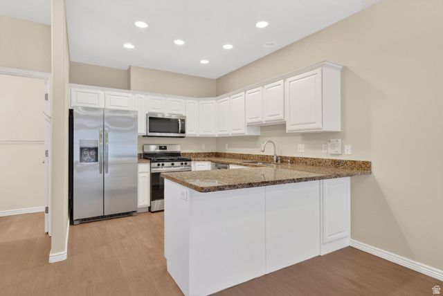 1364 E OLD MAPLE CT, Murray, UT 84117