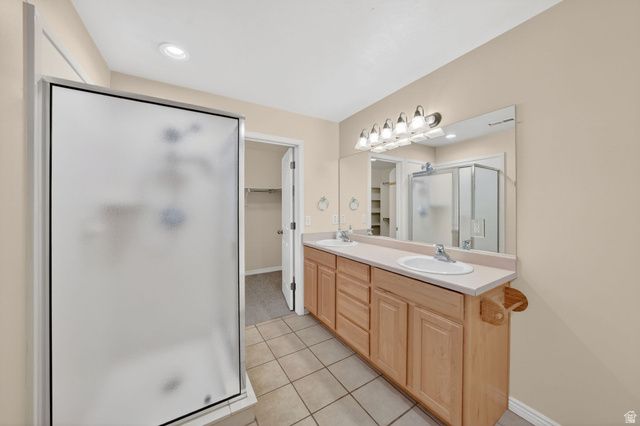 1364 E OLD MAPLE CT, Murray, UT 84117