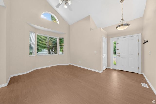 1364 E OLD MAPLE CT, Murray, UT 84117