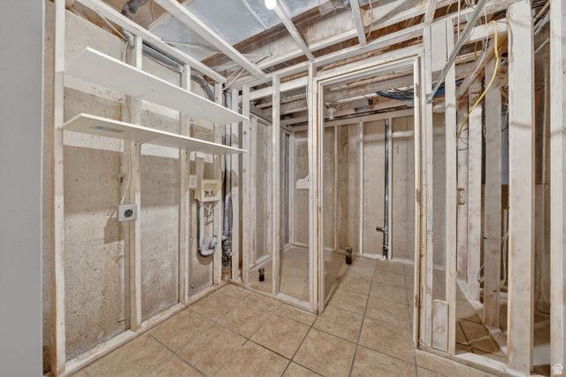 1364 E OLD MAPLE CT, Murray, UT 84117