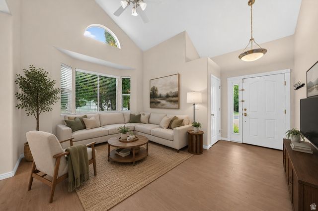 1364 E OLD MAPLE CT, Murray, UT 84117