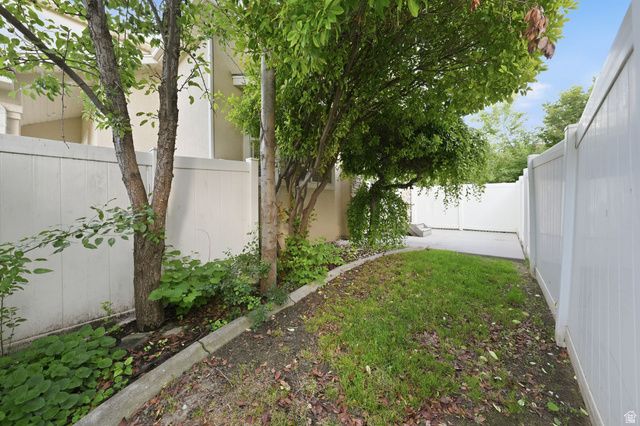 1364 E OLD MAPLE CT, Murray, UT 84117
