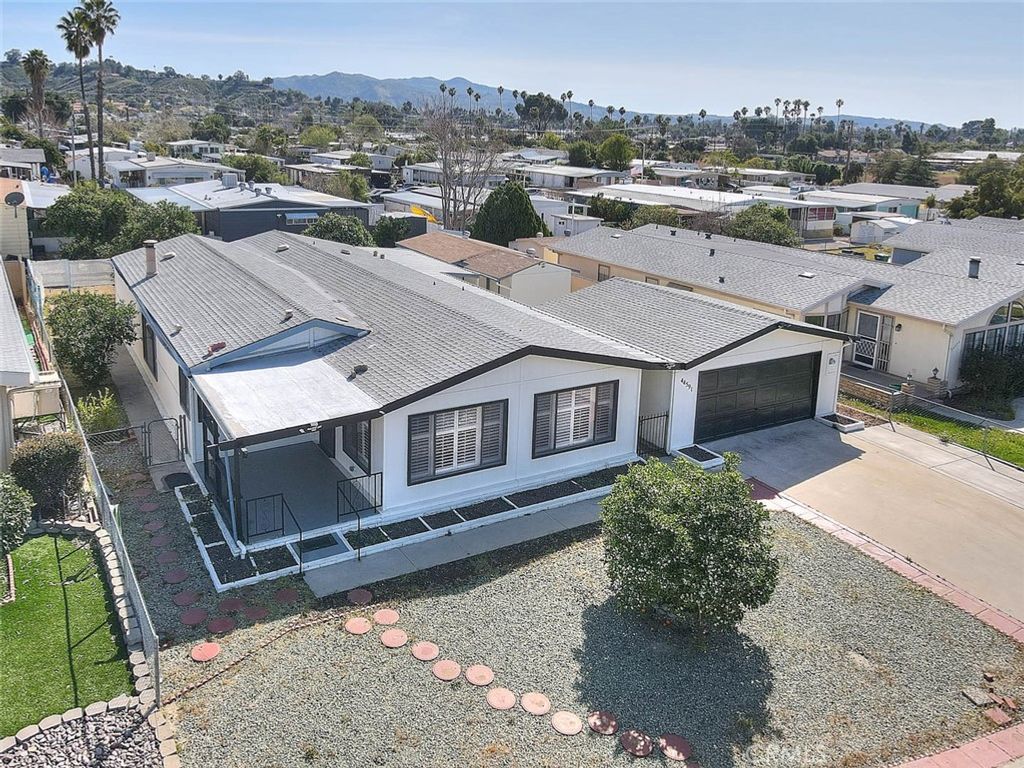 Image 65 of property listing at 44591 Springwood, Hemet, CA 92544