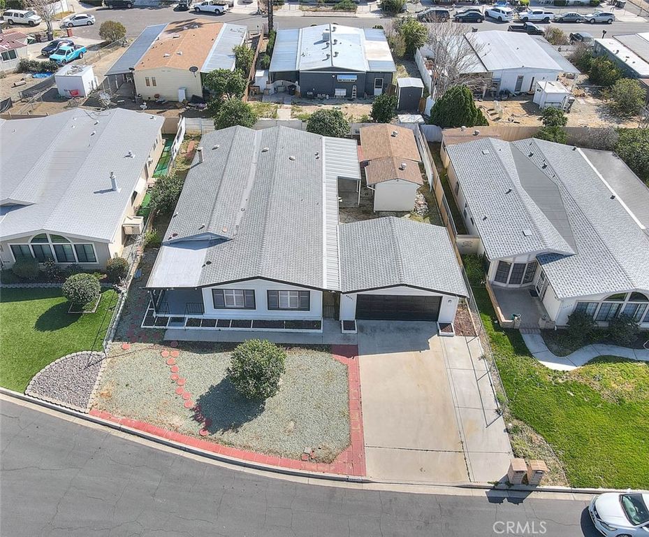 Image 74 of property listing at 44591 Springwood, Hemet, CA 92544