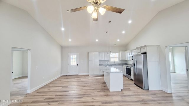 1451 Grandeur Avenue, Parrottsville, TN 37843