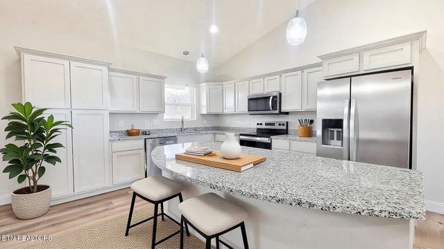 1451 Grandeur Avenue, Parrottsville, TN 37843