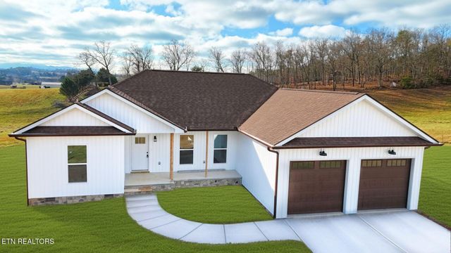 1451 Grandeur Avenue, Parrottsville, TN 37843