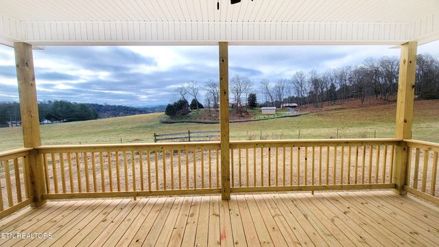 1451 Grandeur Avenue, Parrottsville, TN 37843