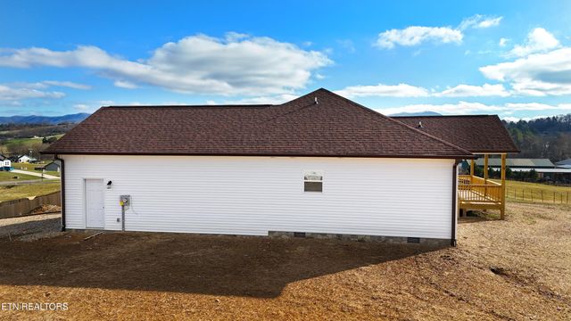 1451 Grandeur Avenue, Parrottsville, TN 37843