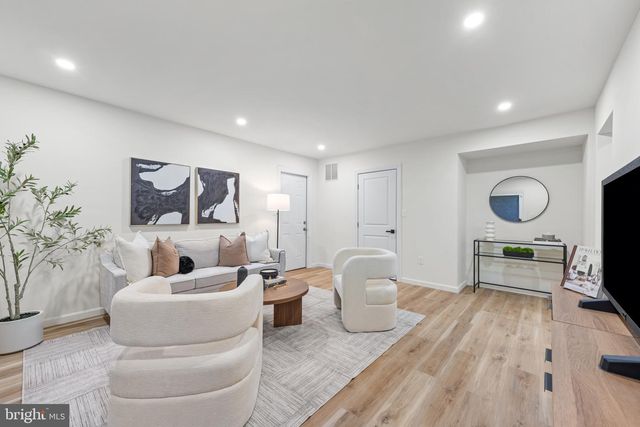 206 CLUB HOUSE DR, Willingboro, NJ 08046