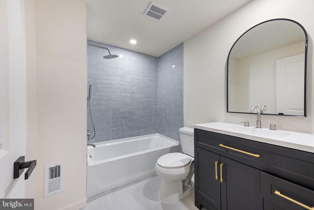 206 CLUB HOUSE DR, Willingboro, NJ 08046