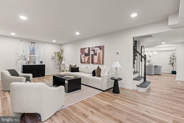 206 CLUB HOUSE DR, Willingboro, NJ 08046