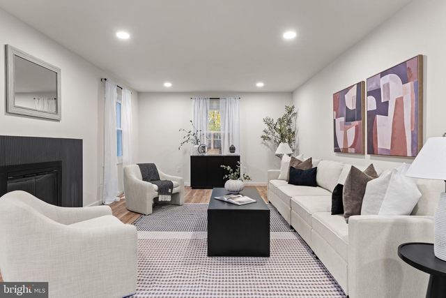 206 CLUB HOUSE DR, Willingboro, NJ 08046