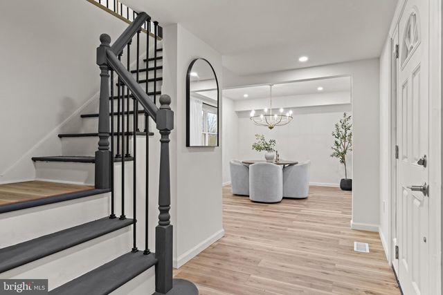 206 CLUB HOUSE DR, Willingboro, NJ 08046