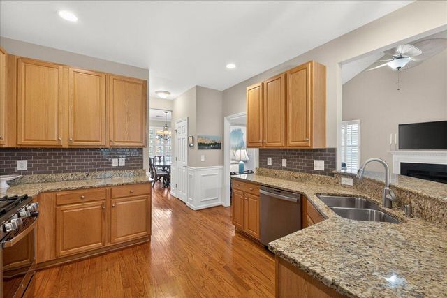 1881 Palmetto Isle Drive, Mount Pleasant, SC 29466