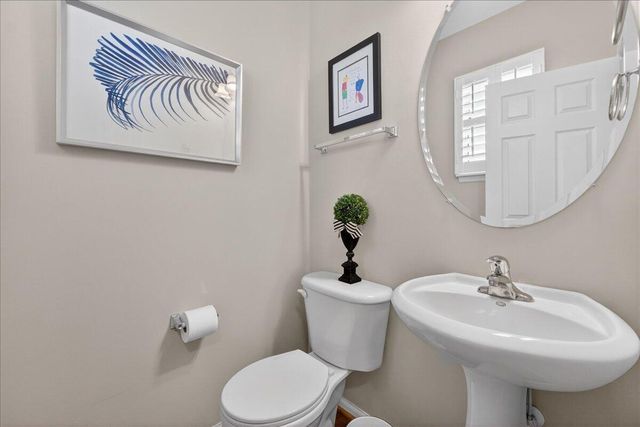 1881 Palmetto Isle Drive, Mount Pleasant, SC 29466