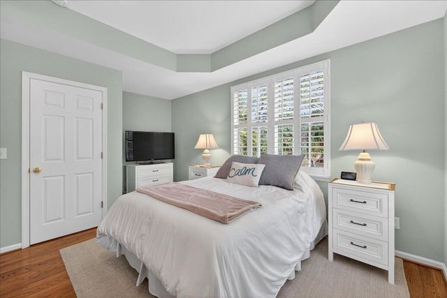 1881 Palmetto Isle Drive, Mount Pleasant, SC 29466