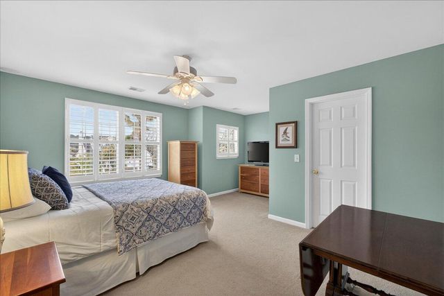 1881 Palmetto Isle Drive, Mount Pleasant, SC 29466