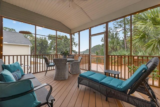 1881 Palmetto Isle Drive, Mount Pleasant, SC 29466