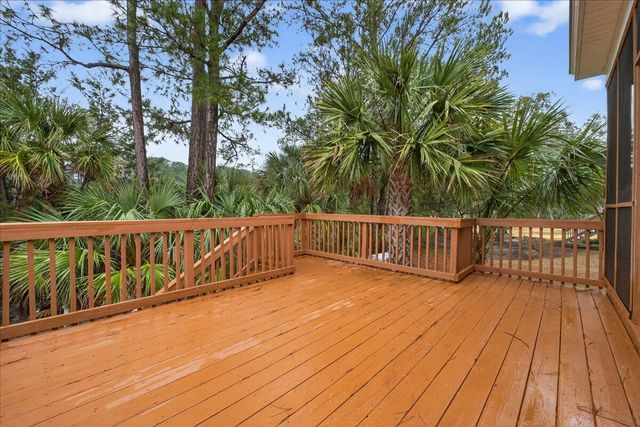 1881 Palmetto Isle Drive, Mount Pleasant, SC 29466