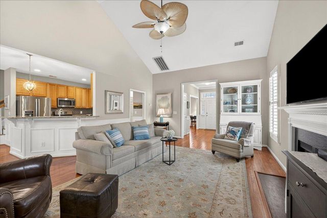 1881 Palmetto Isle Drive, Mount Pleasant, SC 29466