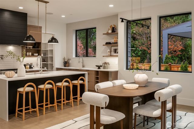 11216 NE 103rd Place, Kirkland, WA 98033