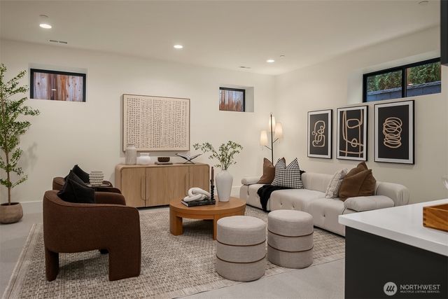 11216 NE 103rd Place, Kirkland, WA 98033