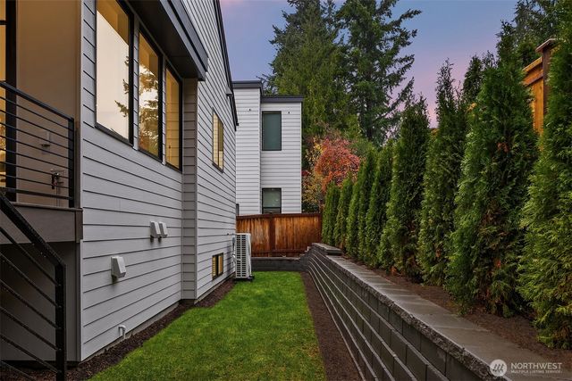 11216 NE 103rd Place, Kirkland, WA 98033