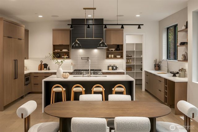 11216 NE 103rd Place, Kirkland, WA 98033