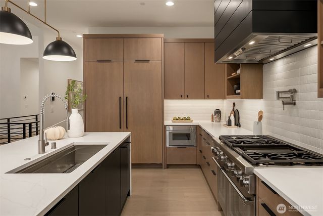 11216 NE 103rd Place, Kirkland, WA 98033