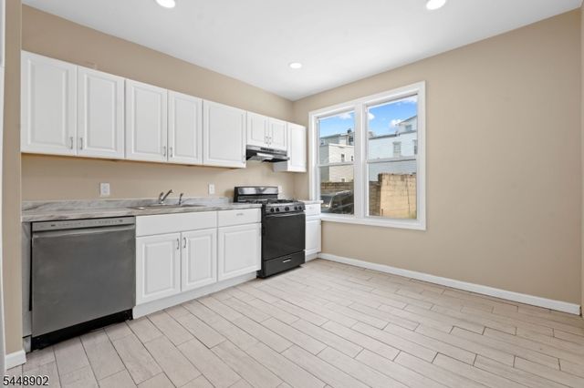 278 Wainwright St, Newark City, NJ 07112
