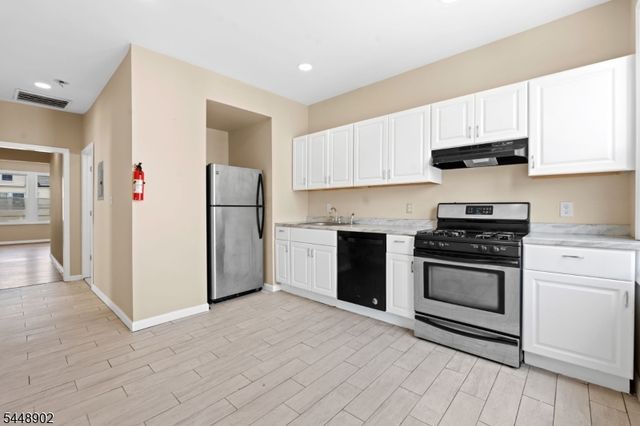 278 Wainwright St, Newark City, NJ 07112