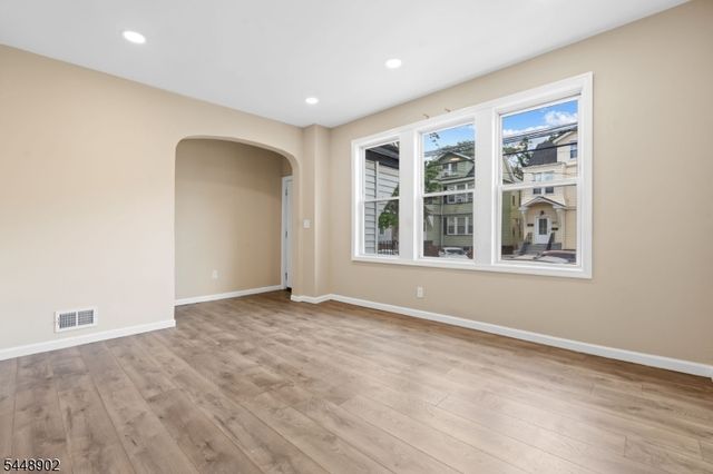 278 Wainwright St, Newark City, NJ 07112