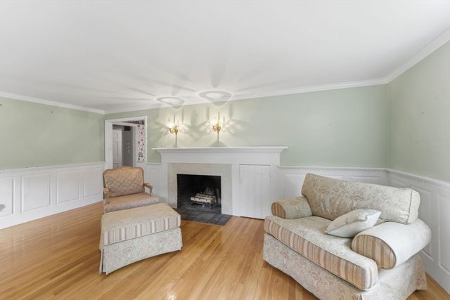 127 Anawan Rd, North Attleboro, MA 02760