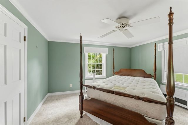127 Anawan Rd, North Attleboro, MA 02760