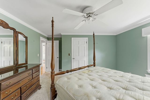 127 Anawan Rd, North Attleboro, MA 02760